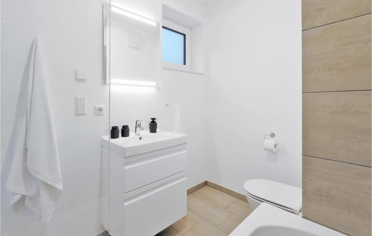 Nice Apartment In Lembruch-Duemmer See With Wifi Eksteriør bilde